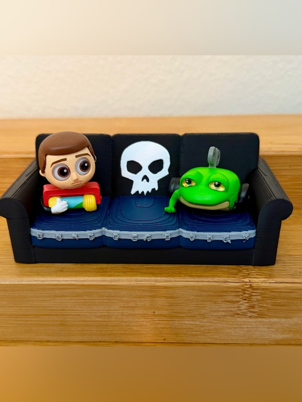 Disney Doorables Sid’s Toy Box Custom 3D Printed Sofa plus Frog & Jingle Jim